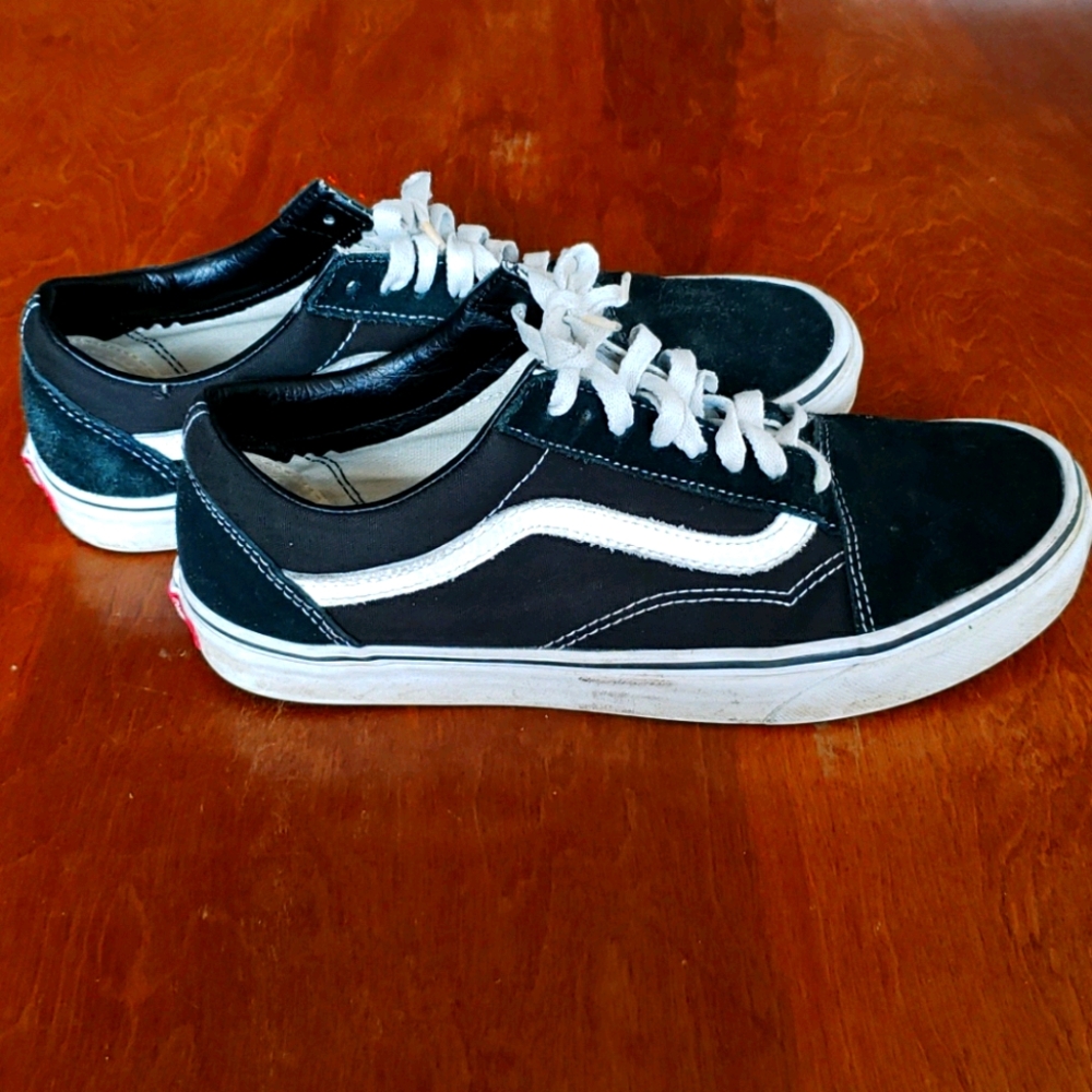Vans - Picture 4 of 7